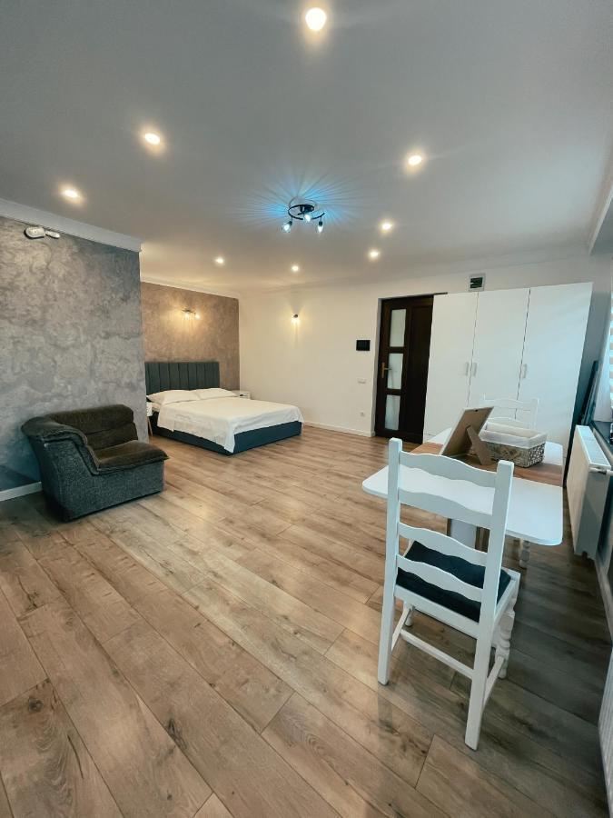 Studio Glen Târgu-Mureş Esterno foto